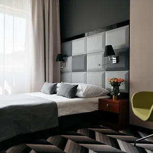 Apis Hotel