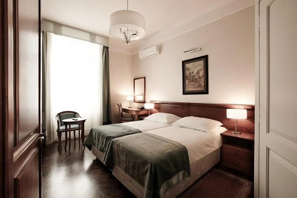 Hotel Senacki Krakau 4*,